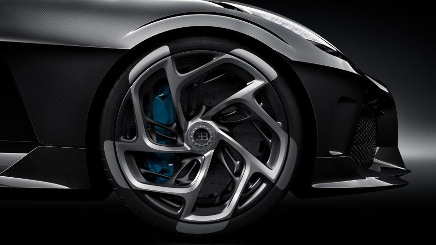 Колеса Bugatti La Voiture Noire 2019 года  (фото 11 из 38)